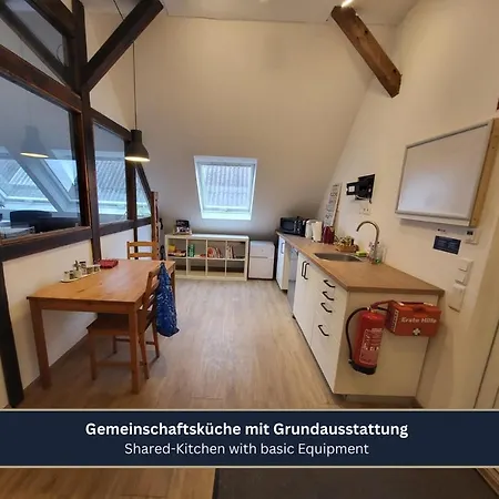 Messe- Und Ferienwohnung Am Ponyhof Apartment *